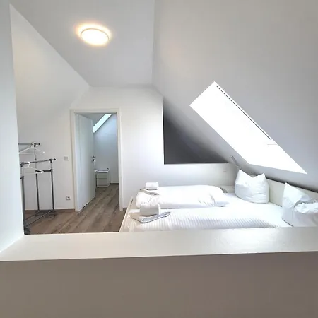 21136 Apartment *