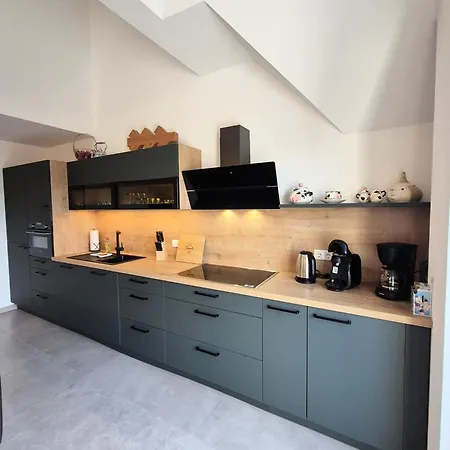 21136 Apartment