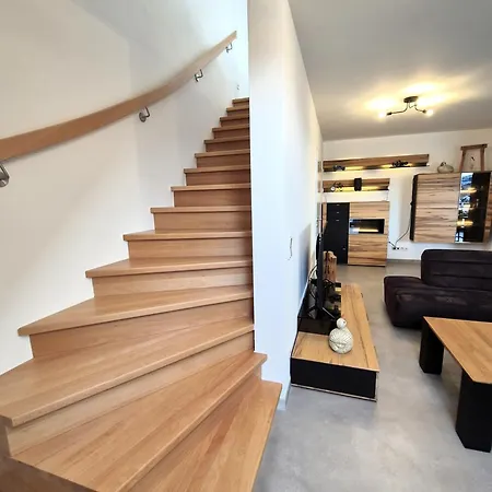 21136 Apartment *